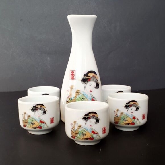 Vintage Japanese Geisha Themed Six Piece Sake Set - Picture 1 of 4